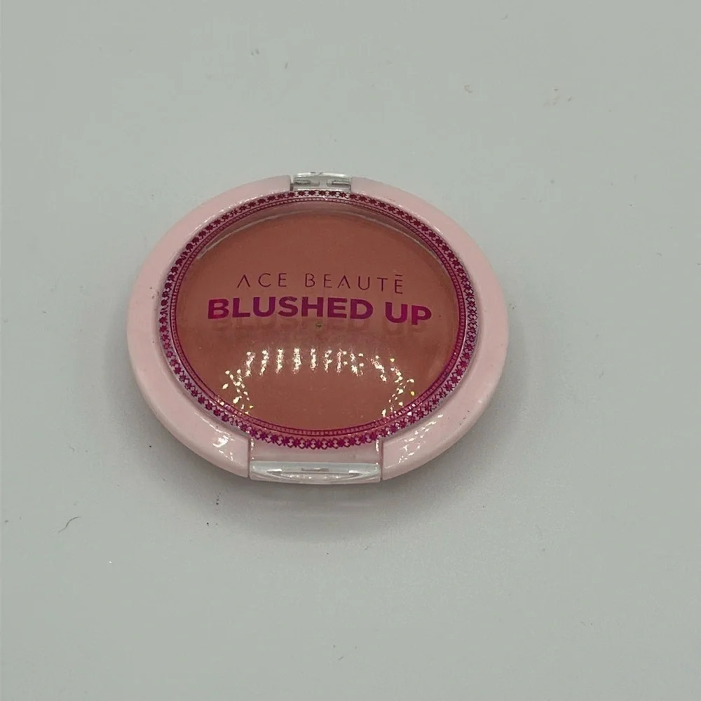 new Ace Beautē peachy blushed up